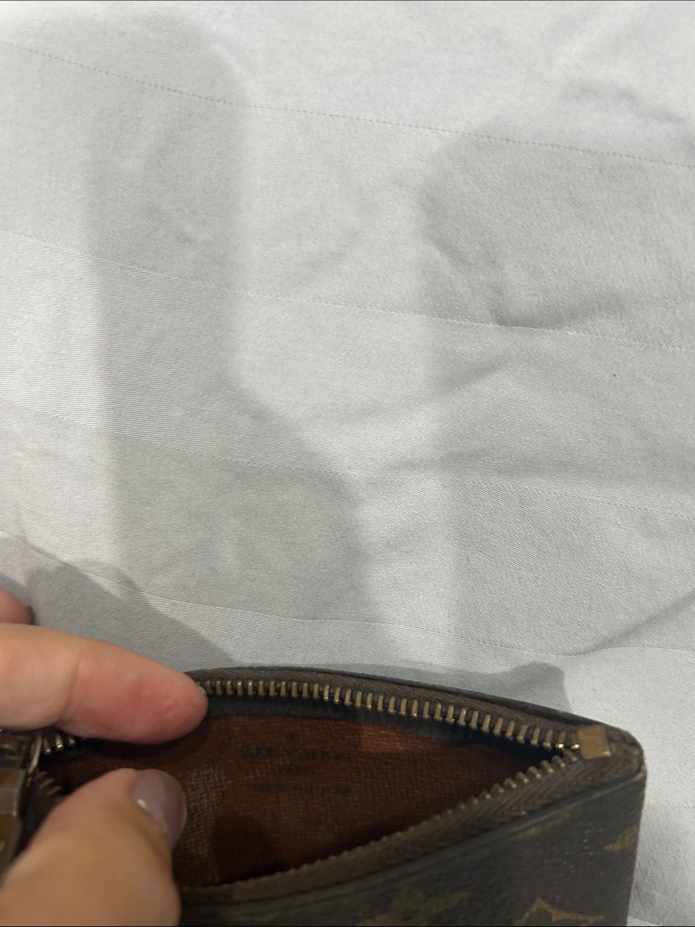 Authentic Louis Vuitton Monogram Zip Pouch Wallet Case Key Chain PLEASE READ - Picture 3 of 6